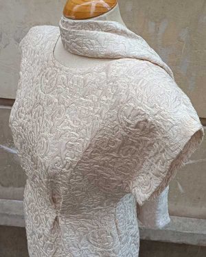 Vestido corto de modistería en tonos marfil 1990s Bespoke Off-White Cocktail Dress