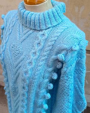 Jersey hecho a mano de ochos azul claro 1980s skye blue handmade cableknit sweater