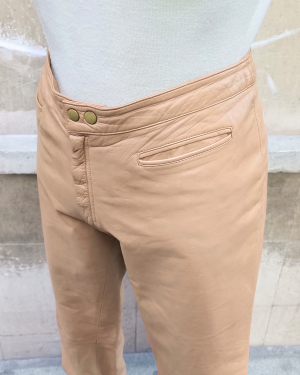 Pantalones de piel color vainilla 1990s Nude colour Leather Pants