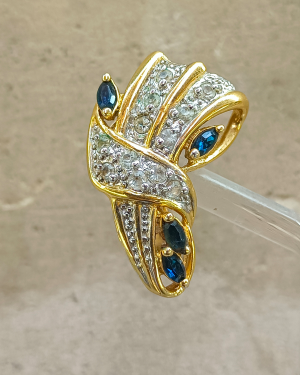 Pendientes clásicos dorados 1980s classy golden earrings